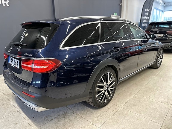 Mercedes-Benz E220 9 of 21