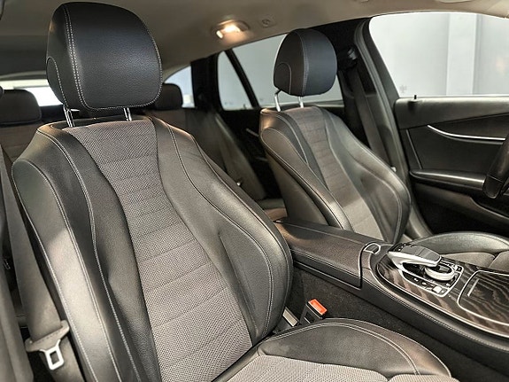 Mercedes-Benz E220 13 of 21