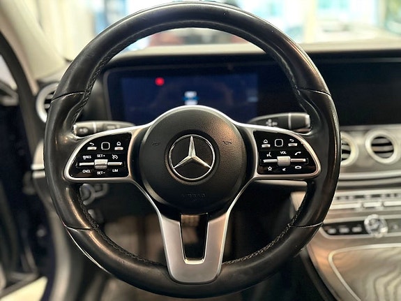 Mercedes-Benz E220 14 of 21