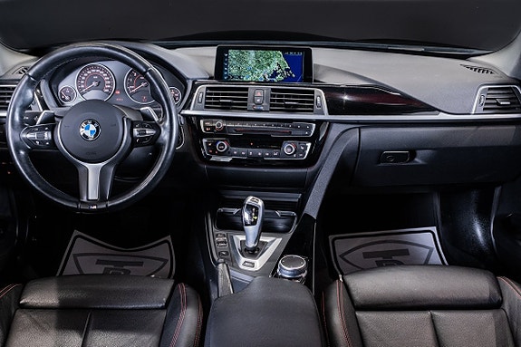 BMW 330e 15 of 23