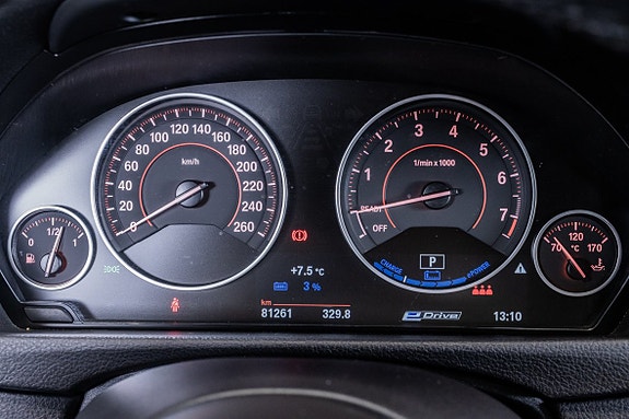 BMW 330e 20 of 23