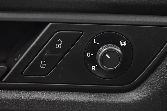 Volkswagen Caddy Maxi 12 of 17