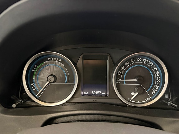 Toyota Auris 8 of 14