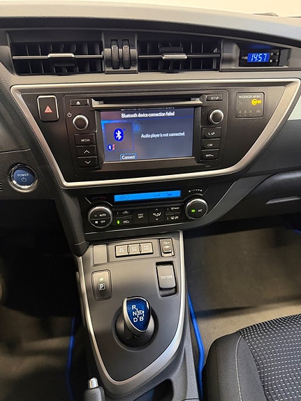Toyota Auris 9 of 14