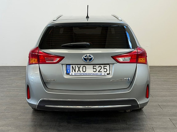 Toyota Auris 5 of 14