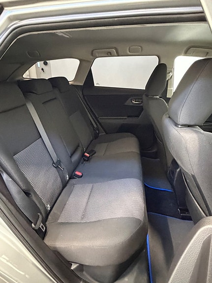 Toyota Auris 12 of 14