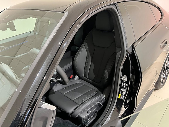 BMW i4 4 of 13