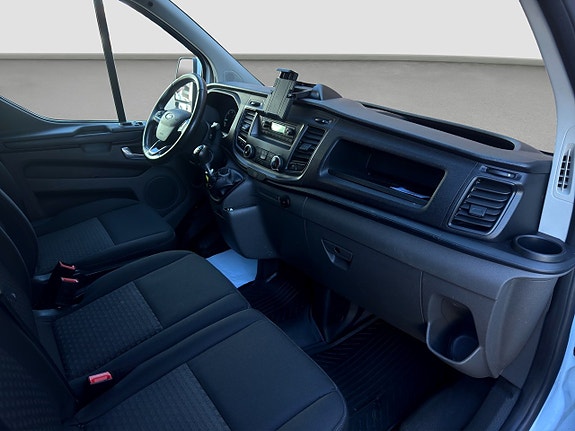 Ford Transit Custom 11 of 16