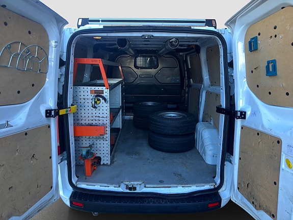 Ford Transit Custom 15 of 16