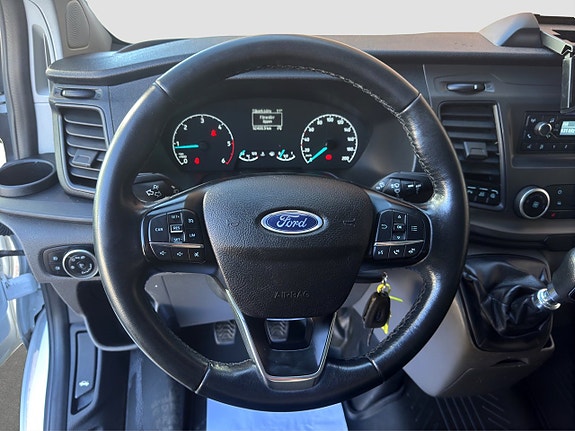 Ford Transit Custom 12 of 16