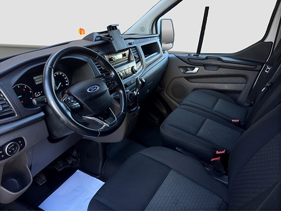Ford Transit Custom 10 of 16