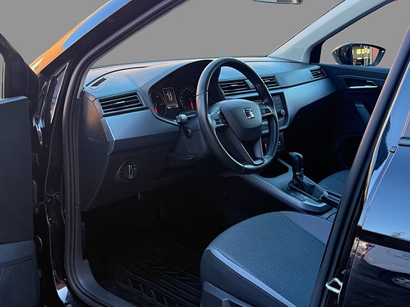 Seat Arona 13 of 16