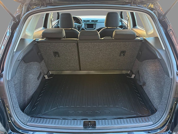 Seat Arona 8 of 16