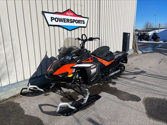 Lynx Xterrain STD 3700 600 Efi Moms! 2 of 4