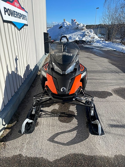 Lynx Xterrain STD 3700 600 Efi Moms! 3 of 4