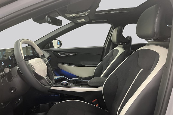 Kia EV6 8 of 20