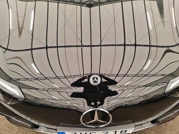 Mercedes-Benz EQE350 12 of 30