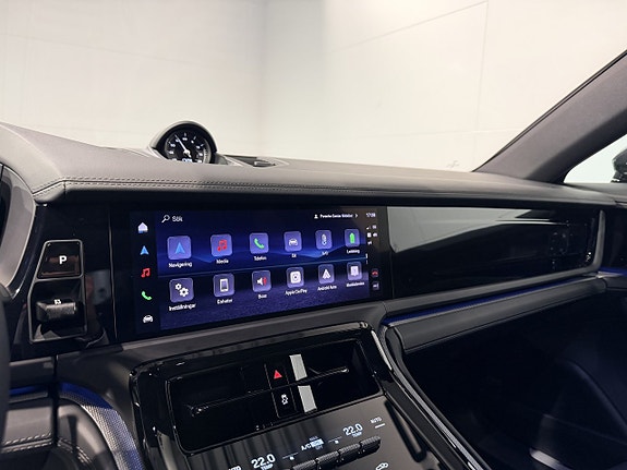 Porsche Panamera 4 21 of 25