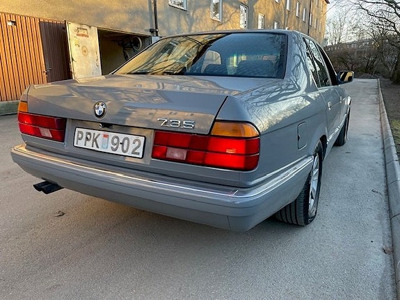 BMW 735i 6 of 21