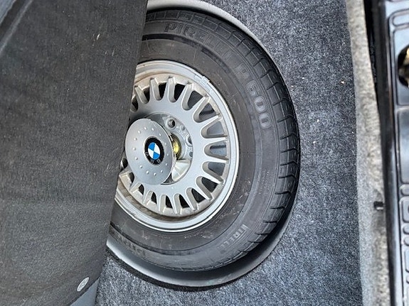 BMW 735i 10 of 21