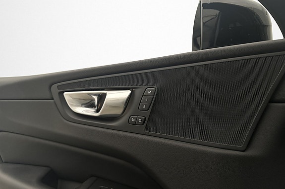 Volvo XC60 9 of 30