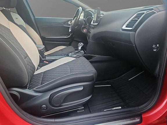 Kia ProCeed 7 of 11