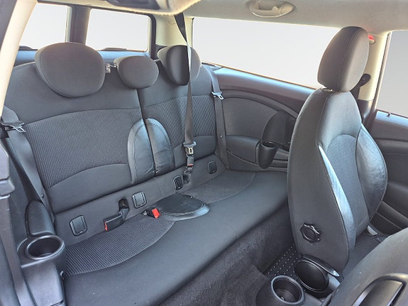 MINI Clubman One 13 of 17