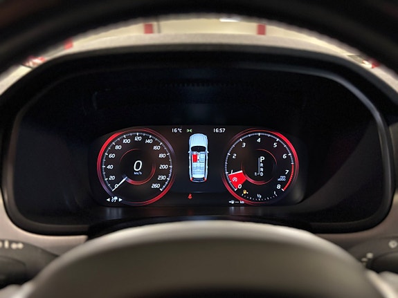 Volvo V90 10 of 21