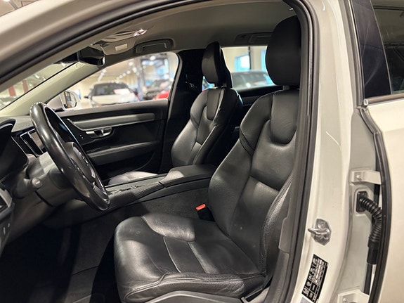 Volvo V90 17 of 21