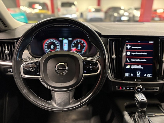 Volvo V90 11 of 21