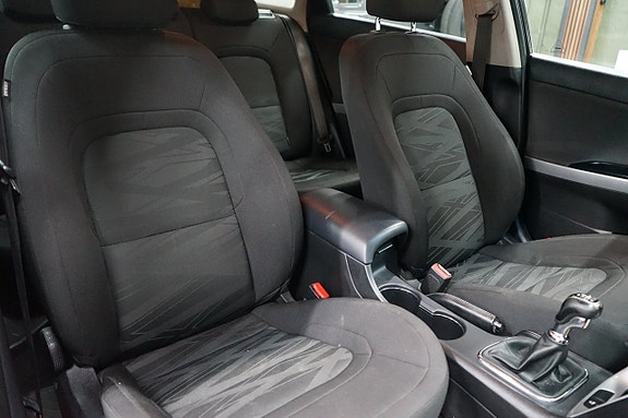 Kia Ceed 10 of 17