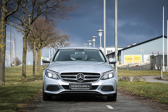 Mercedes-Benz C220 d 3 of 18