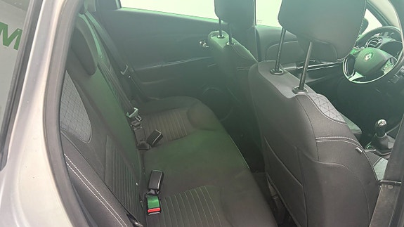 Renault Clio 12 of 12