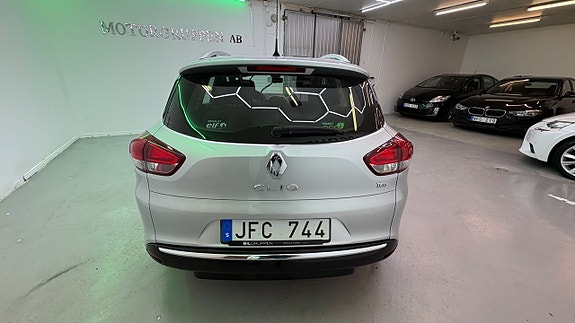 Renault Clio 6 of 12