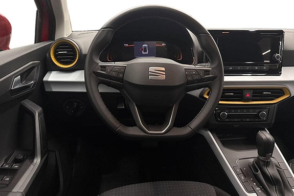 Seat Arona 9 of 16