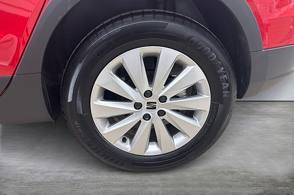 Seat Arona 14 of 16