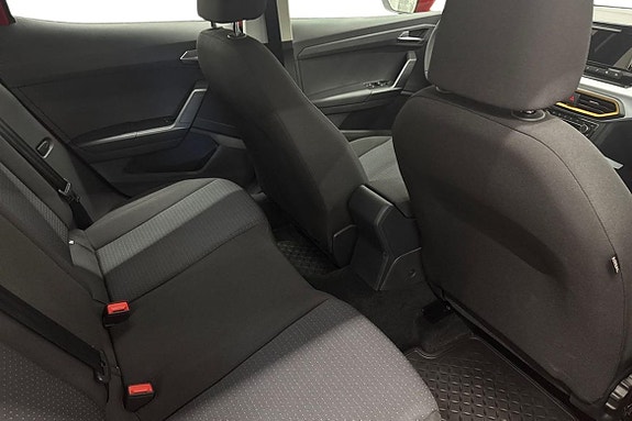 Seat Arona 7 of 16