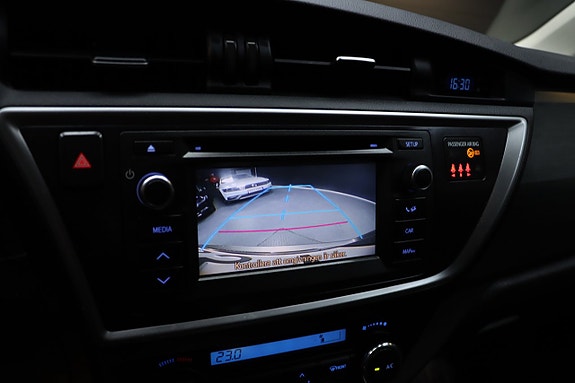 Toyota Auris 25 of 30