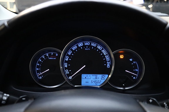 Toyota Auris 30 of 30