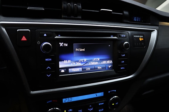 Toyota Auris 29 of 30