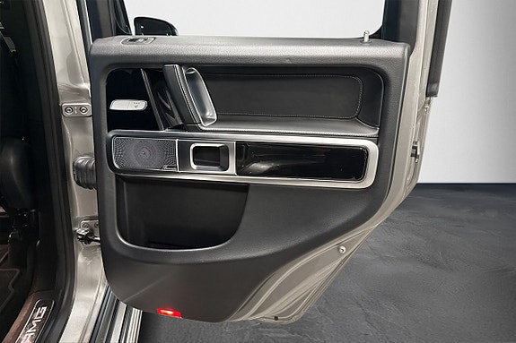 Mercedes-Benz G63 15 of 25