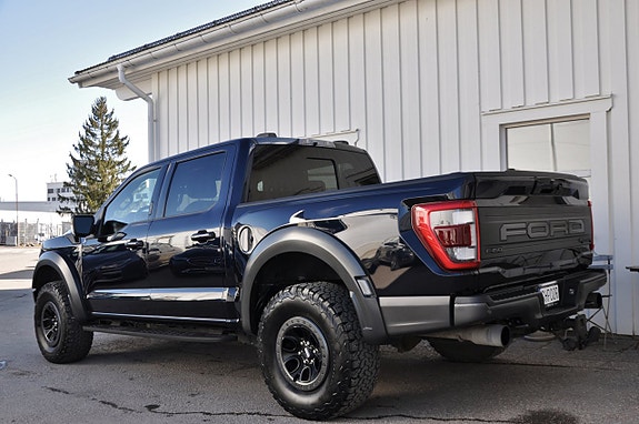 Ford F-150 3 of 5