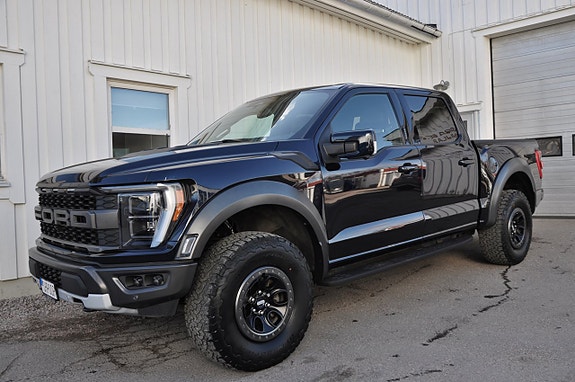 Ford F-150 2 of 5