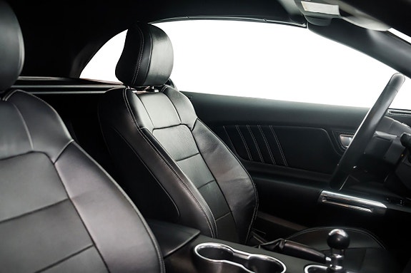 Ford Mustang 27 of 28