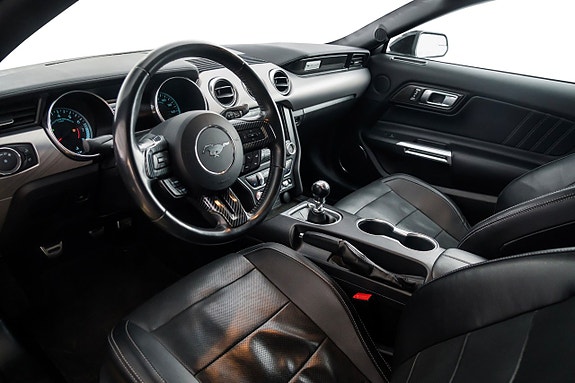 Ford Mustang 14 of 28