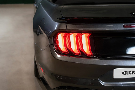 Ford Mustang 13 of 28
