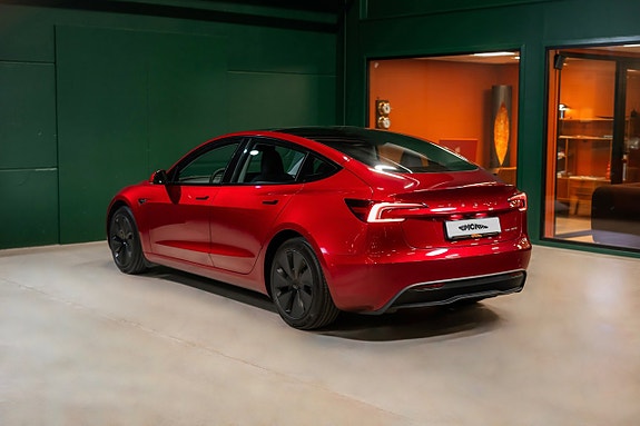 Tesla Model 3 3 of 25