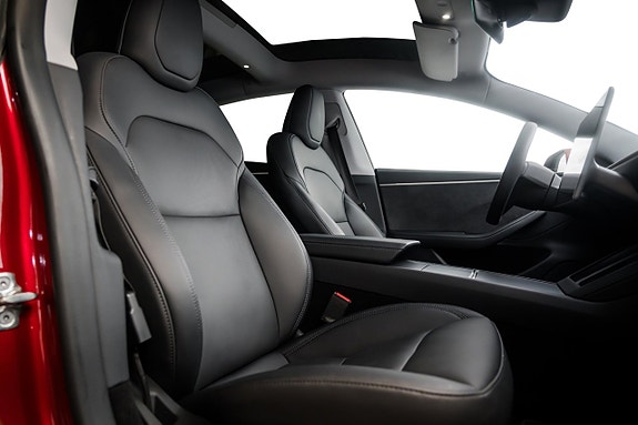 Tesla Model 3 20 of 25