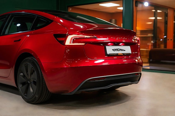 Tesla Model 3 4 of 25