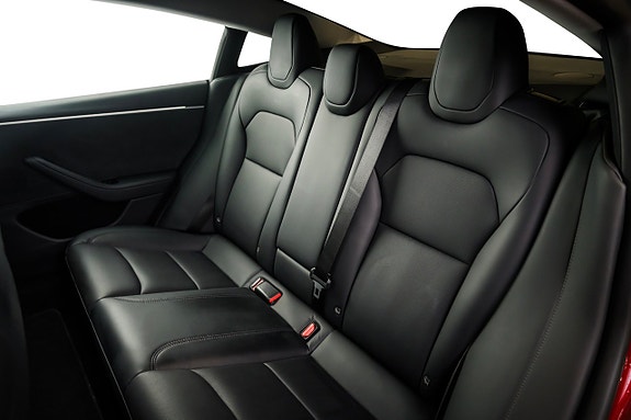Tesla Model 3 25 of 25